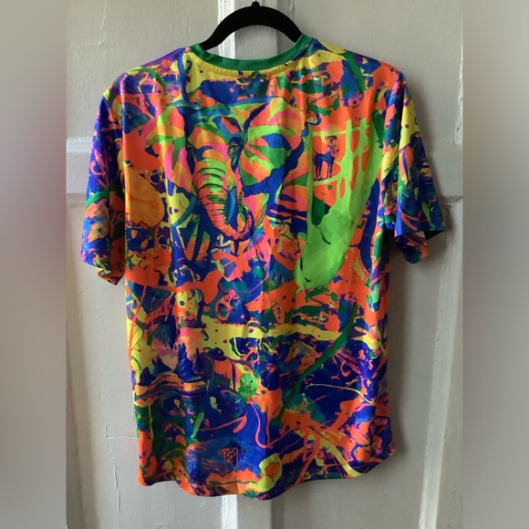 Fluorescent Aofmoka Neon Man’s T Shirt - Picture 3 of 7